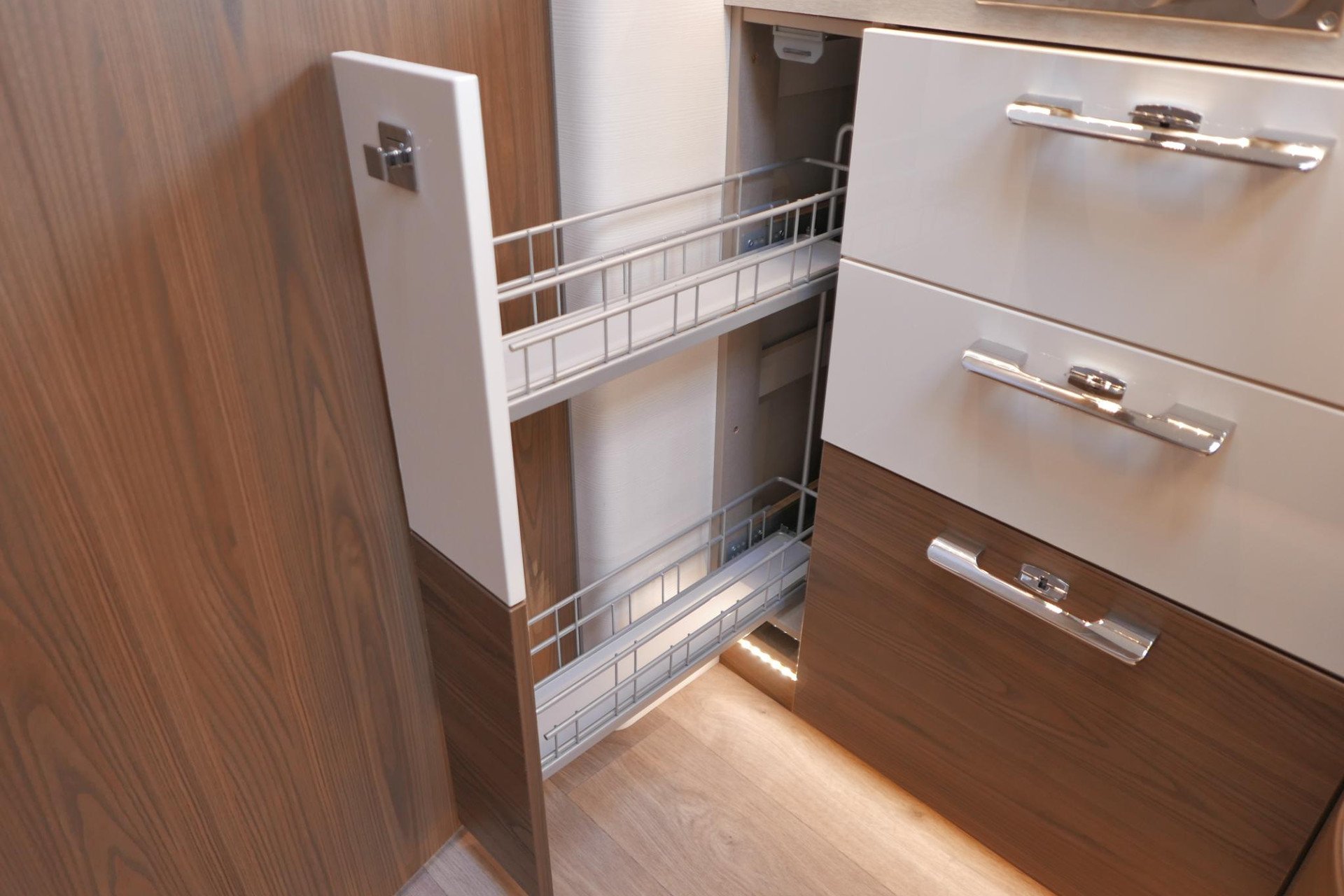 Hymer BML-I 780 MasterLine | Levelsysteem | Lithium | Enkele bedden