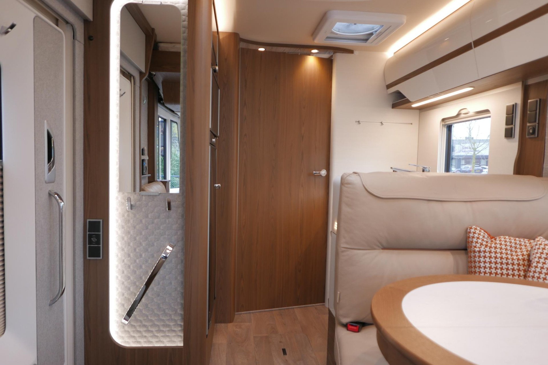 Hymer BML-I 780 MasterLine | Levelsysteem | Lithium | Enkele bedden