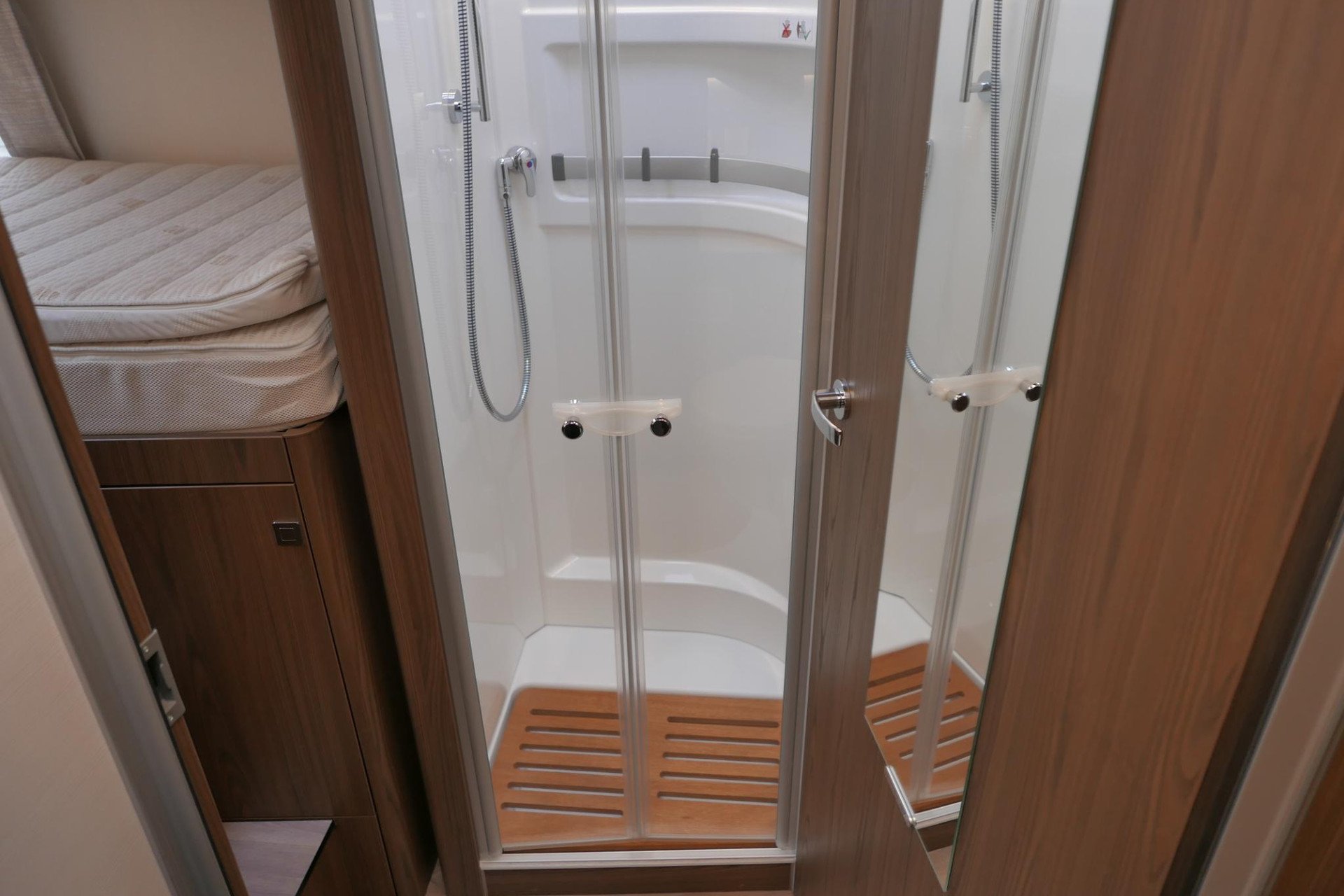 Hymer BML-I 780 MasterLine | Levelsysteem | Lithium | Enkele bedden