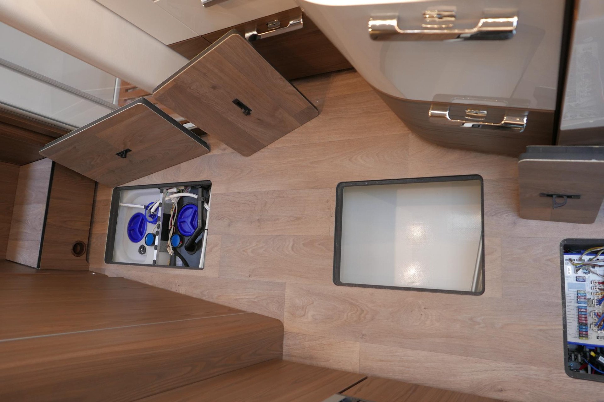 Hymer BML-I 780 MasterLine | Levelsysteem | Lithium | Enkele bedden