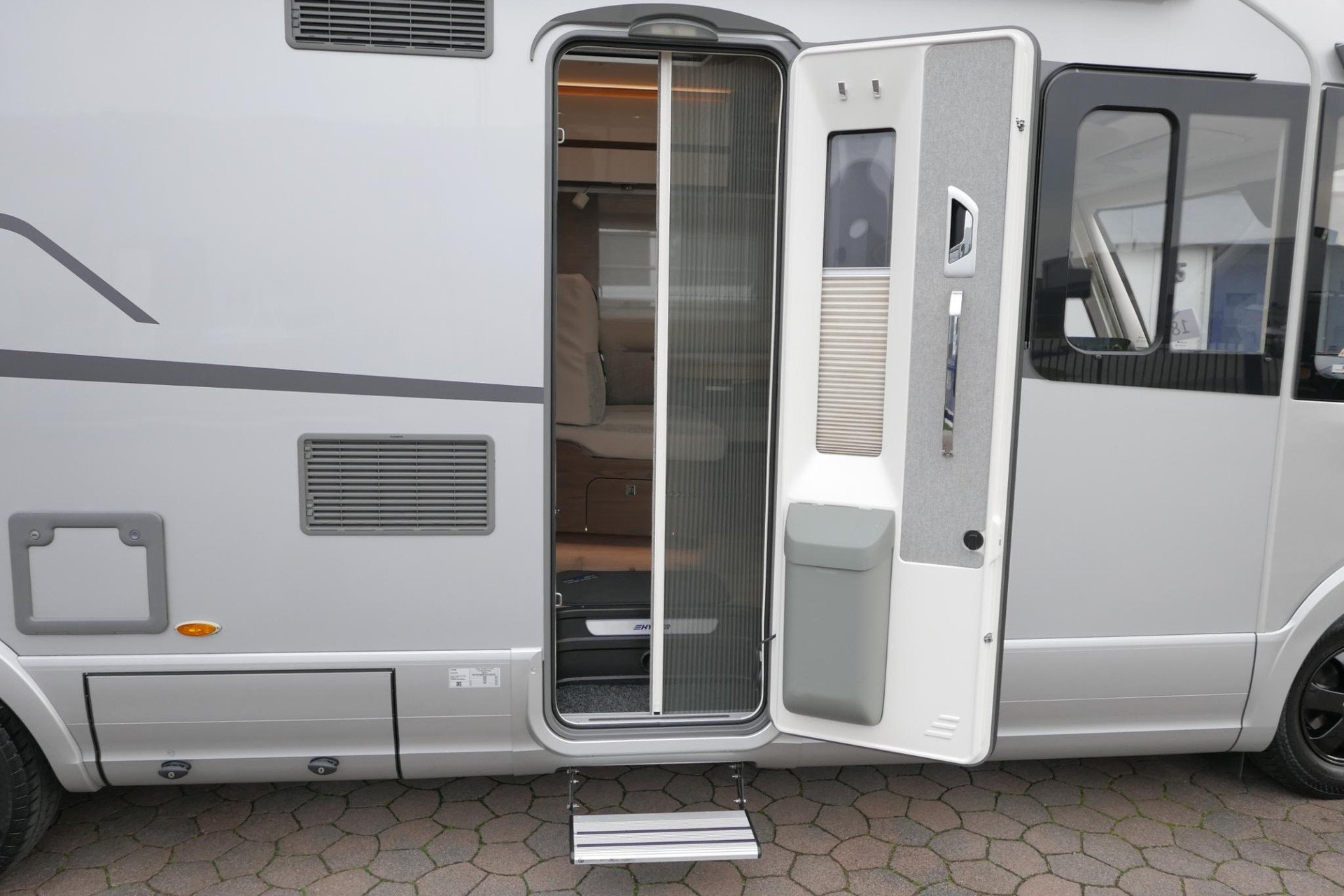 Hymer BML-I 780 MasterLine | Levelsysteem | Lithium | Airco | Enkele bedden