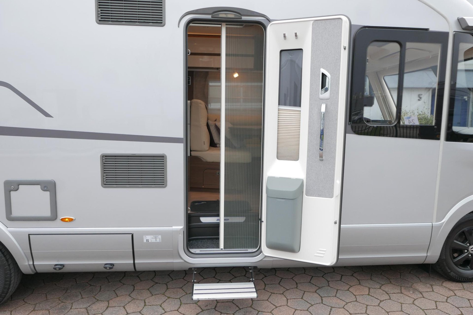 Hymer BML-I 780 MasterLine | Levelsysteem | 400 Lithium | Airco | Enkele bedden