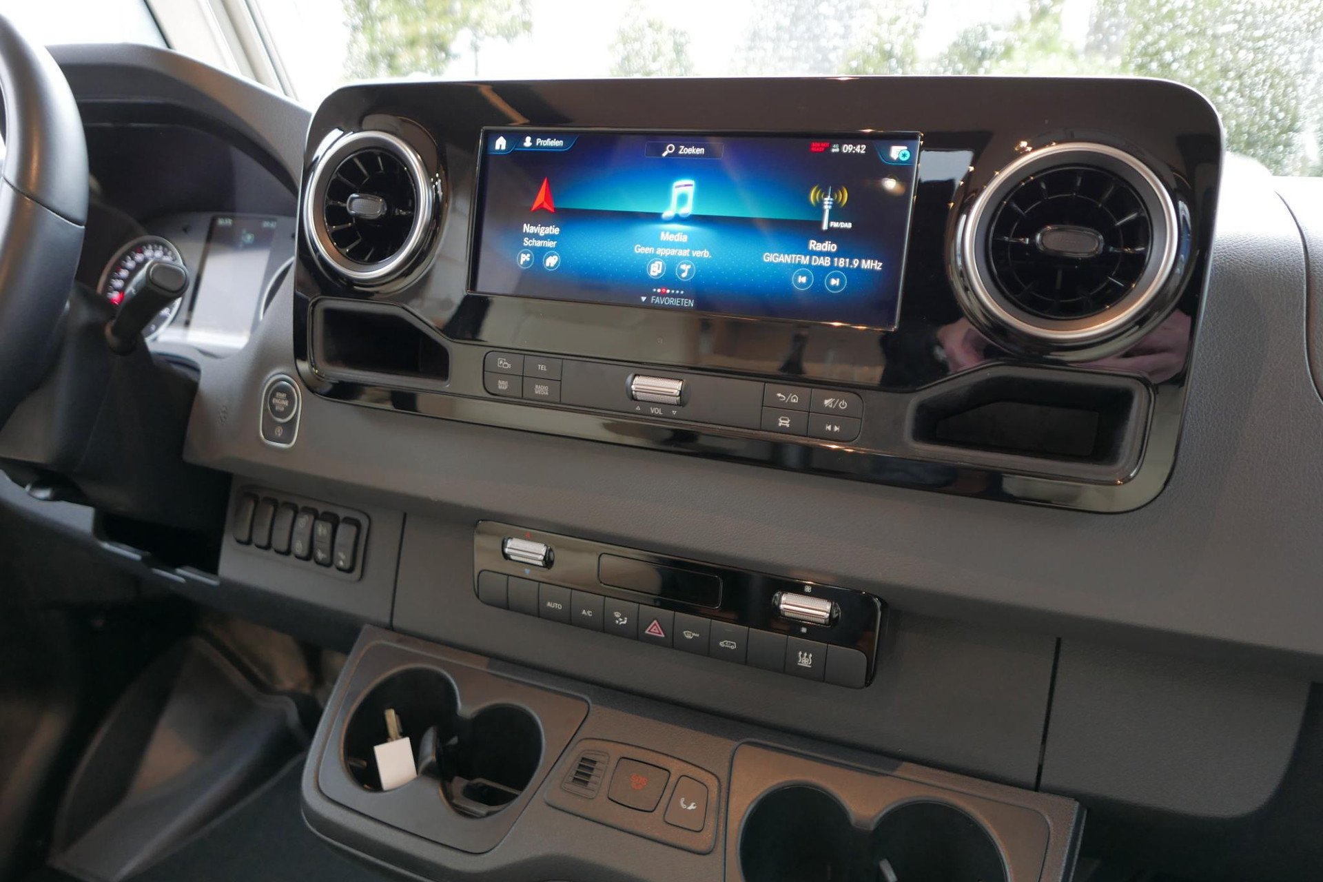 Hymer BML-I 780 MasterLine | Levelsysteem | 400 Lithium | Airco | Enkele bedden