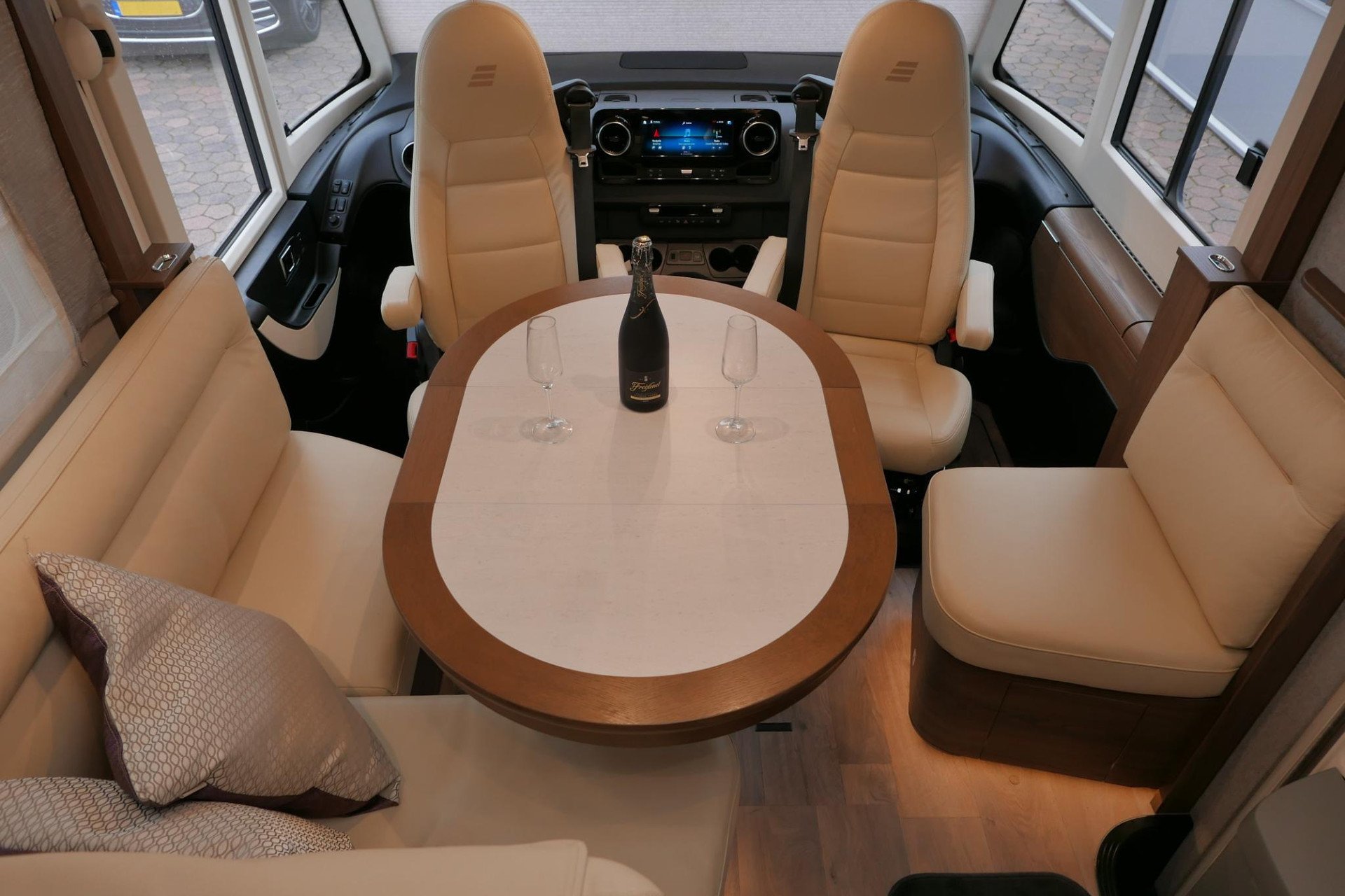 Hymer BML-I 780 MasterLine | Levelsysteem | 400 Lithium | Airco | Enkele bedden