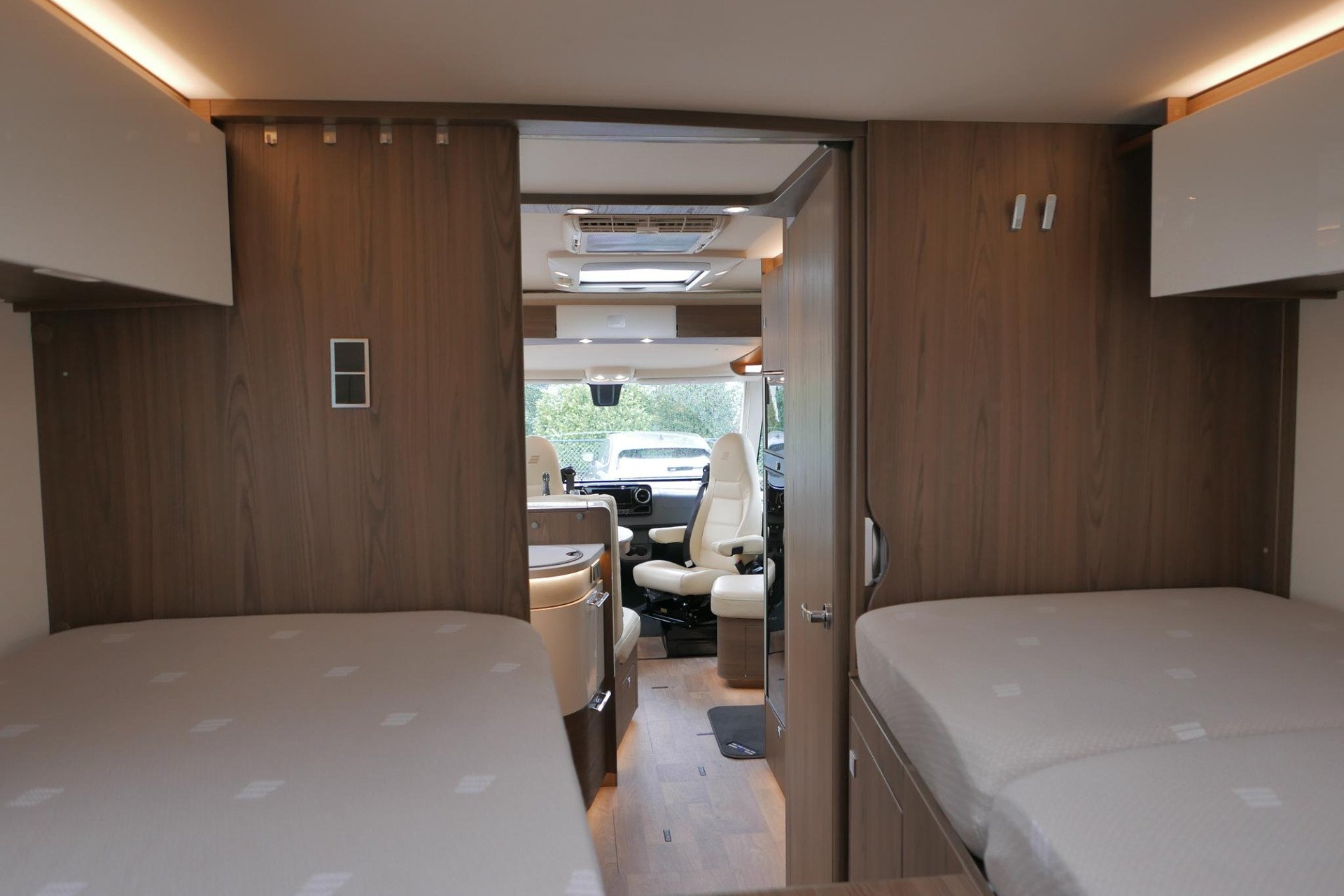 Hymer BML-I 780 MasterLine | Levelsysteem | 400 Lithium | Airco | Enkele bedden