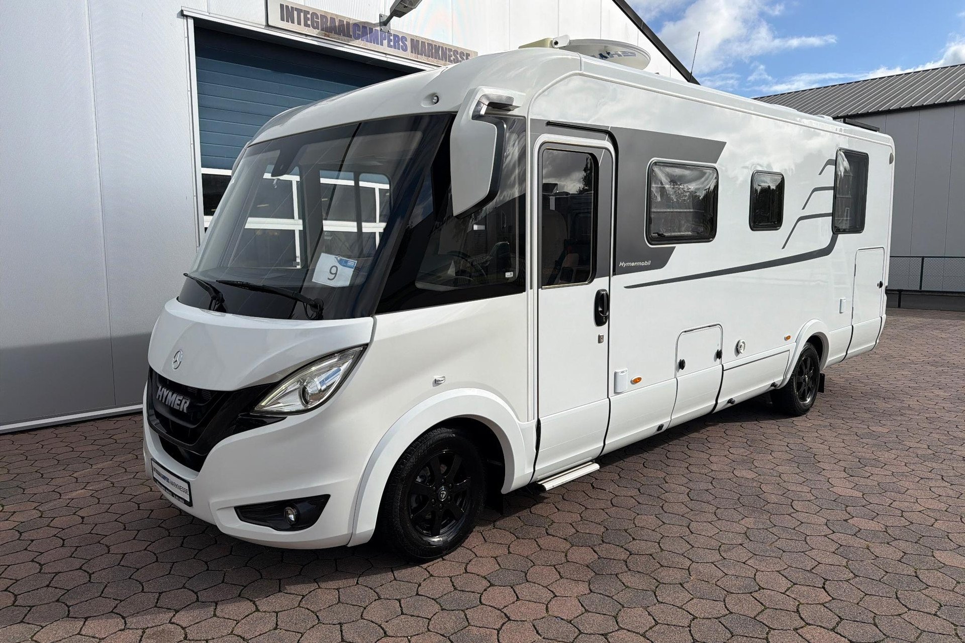 Hymer BML-I 790 | Levelsysteem | Queensbed | Airco | Hefbed