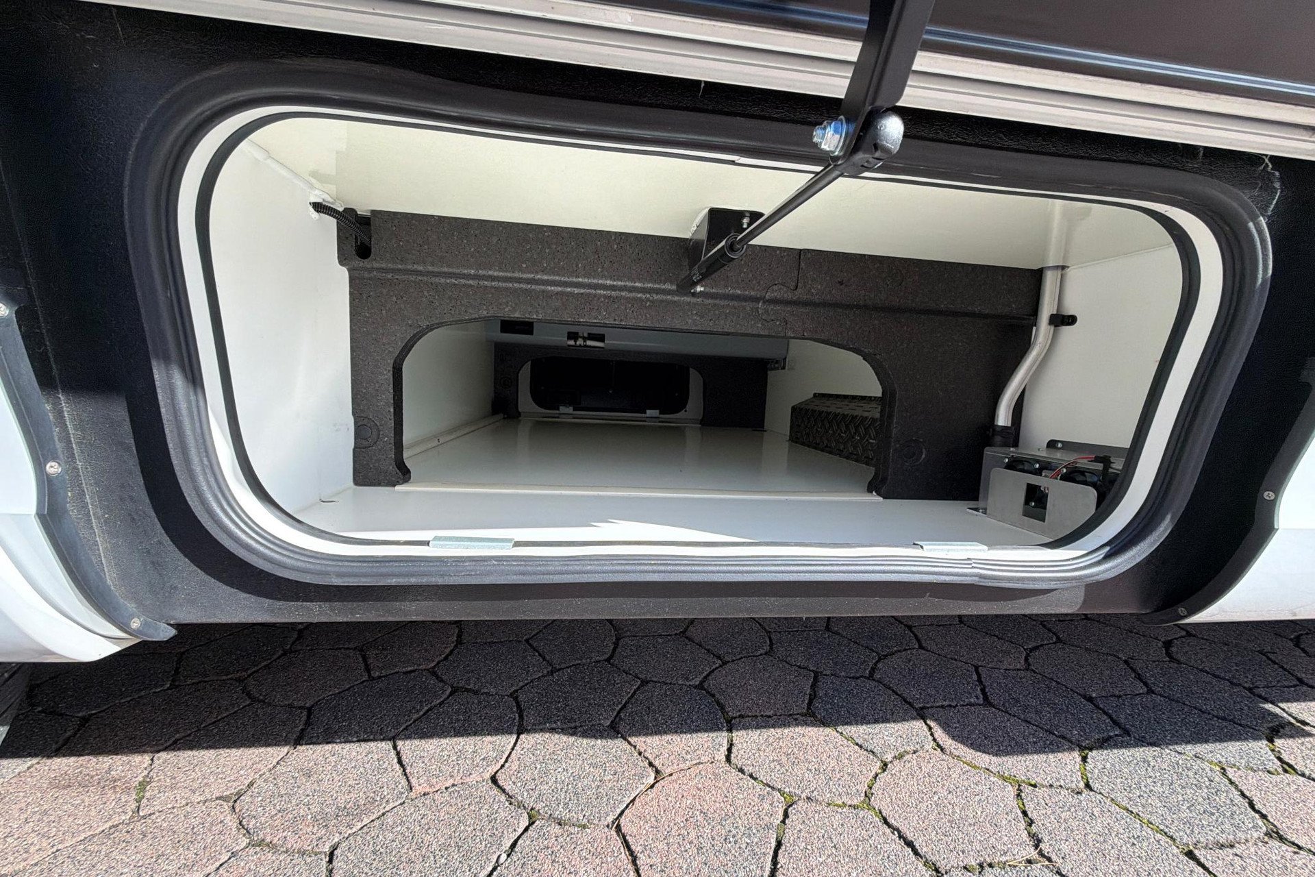 Hymer BML-I 790 | Levelsysteem | Queensbed | Airco | Hefbed