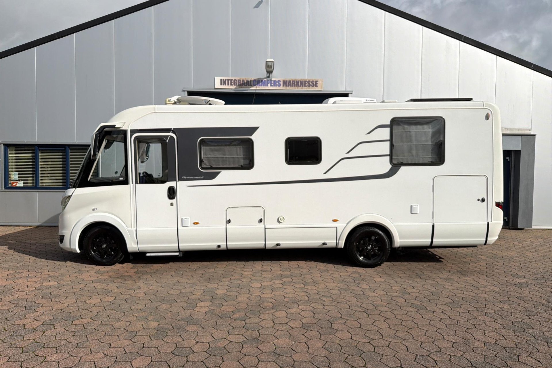 Hymer BML-I 790 | Levelsysteem | Queensbed | Airco | Hefbed