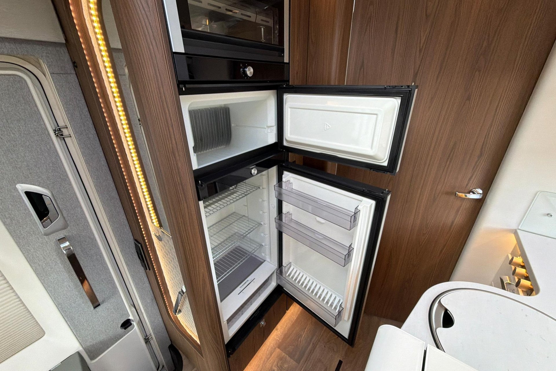 Hymer BML-I 790 | Levelsysteem | Queensbed | Airco | Hefbed