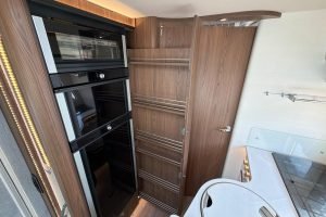 Hymer BML-I 790 | Levelsysteem | Queensbed | Airco | Hefbed