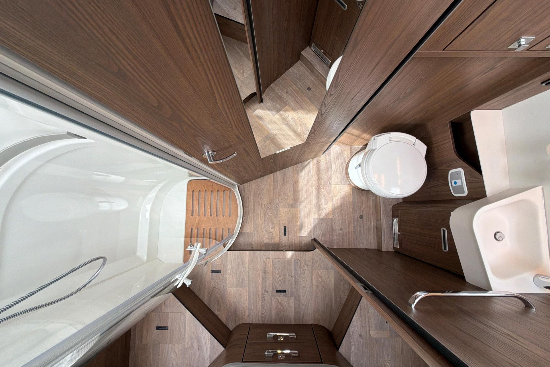 Hymer BML-I 790 | Levelsysteem | Queensbed | Airco | Hefbed