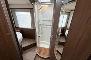 Hymer BML-I 790 | Levelsysteem | Queensbed | Airco | Hefbed
