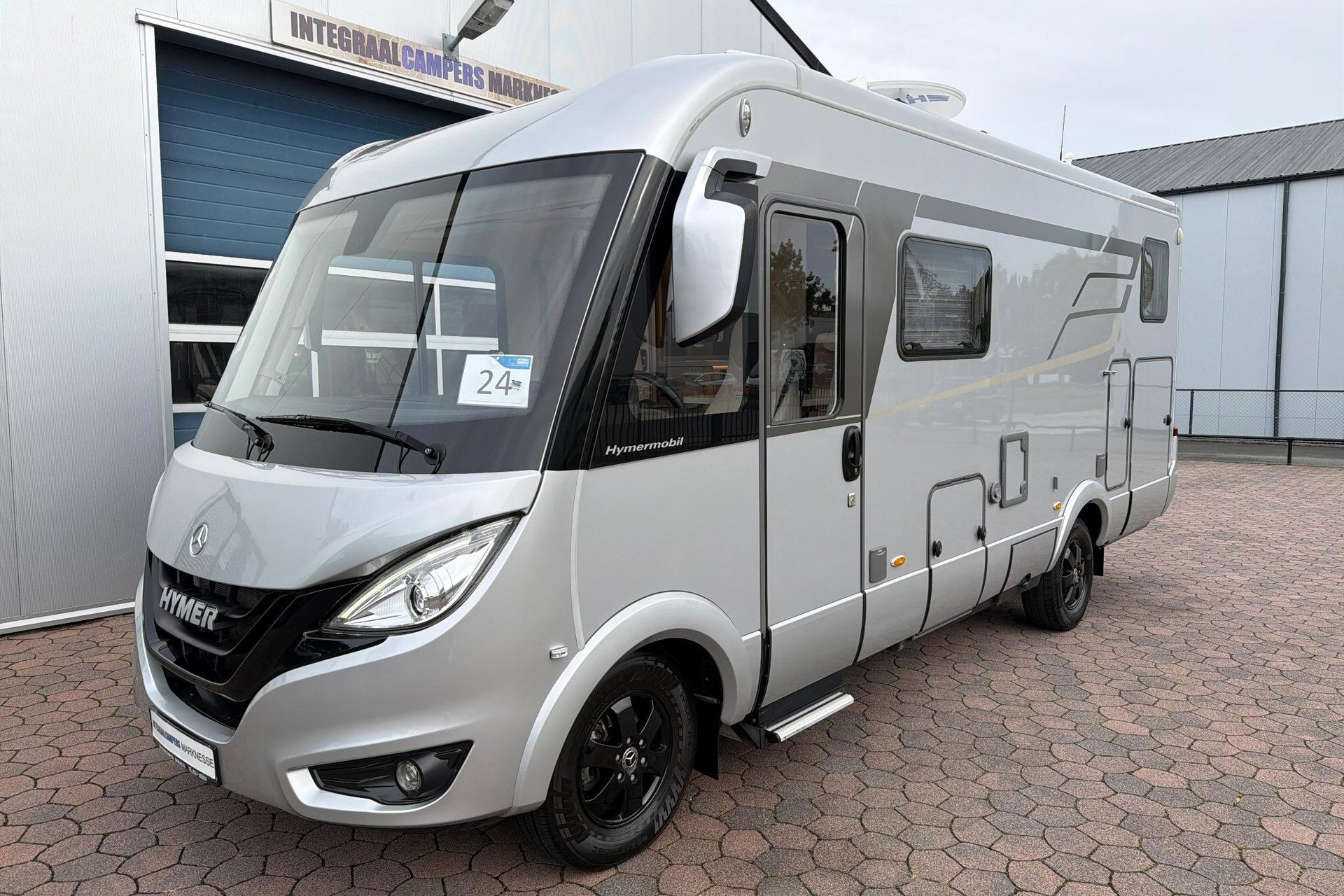 Hymer BMC-I 580 | Premium | Lithium | Grand Oak | Hefbed