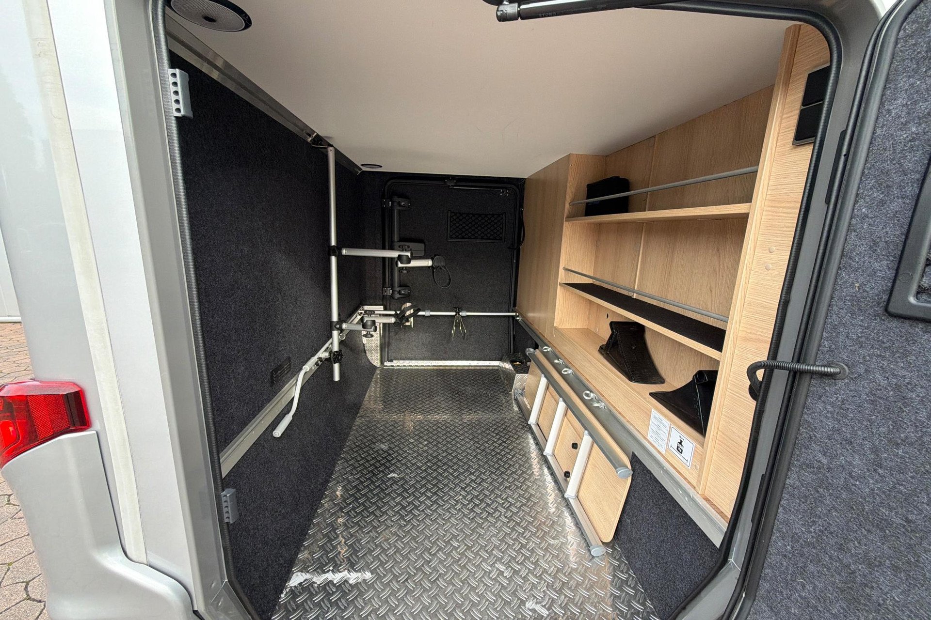 Hymer BMC-I 580 | Premium | Lithium | Grand Oak | Hefbed