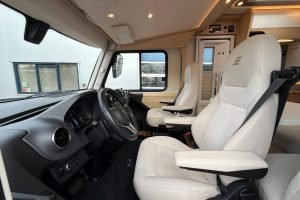 Hymer BMC-I 580 | Premium | Lithium | Grand Oak | Hefbed