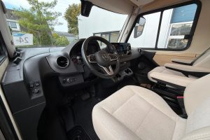 Hymer BMC-I 580 | Premium | Lithium | Grand Oak | Hefbed