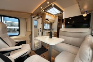 Hymer BMC-I 580 | Premium | Lithium | Grand Oak | Hefbed