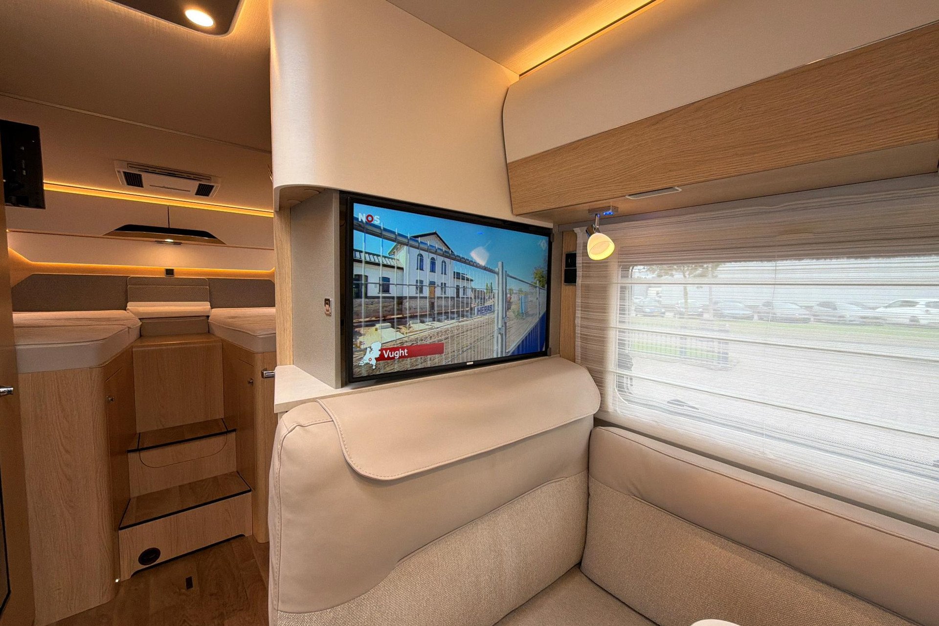 Hymer BMC-I 580 | Premium | Lithium | Grand Oak | Hefbed