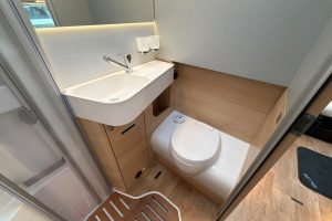 Hymer BMC-I 580 | Premium | Lithium | Grand Oak | Hefbed