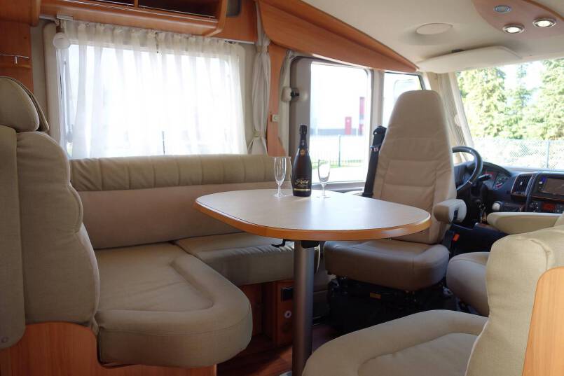 Hymer B 678 AUTOMAAT, 2 aparte bedden, garage, vol optie 13