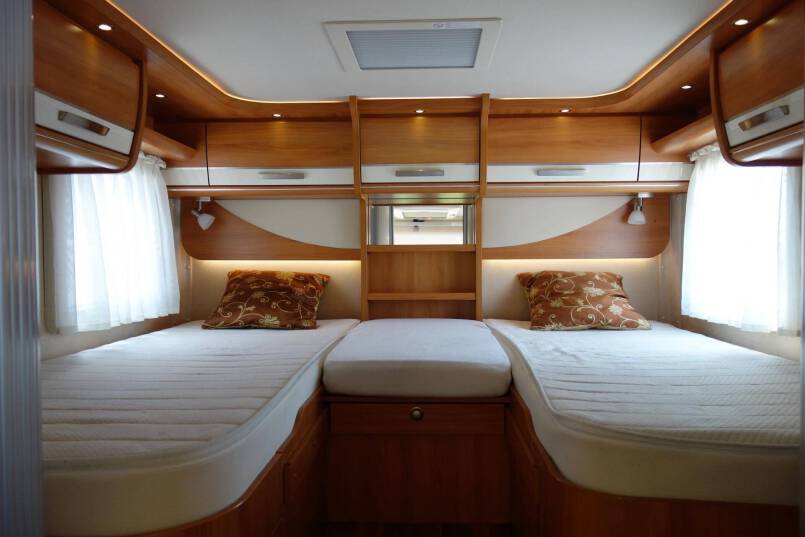 Hymer B 678 AUTOMAAT, 2 aparte bedden, garage, vol optie 15