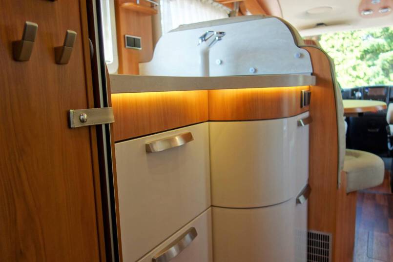 Hymer B 678 AUTOMAAT, 2 aparte bedden, garage, vol optie 18