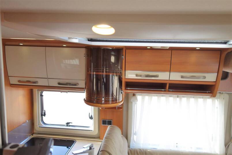 Hymer B 678 AUTOMAAT, 2 aparte bedden, garage, vol optie 19