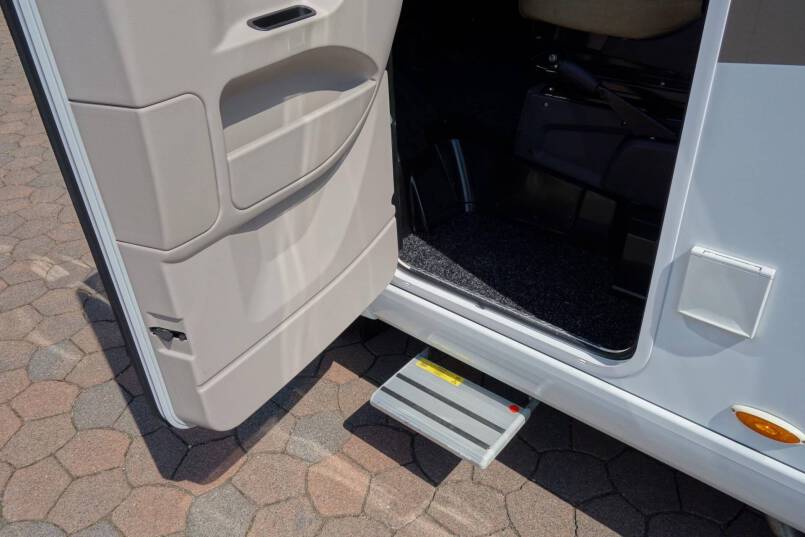 Hymer B 678 AUTOMAAT, 2 aparte bedden, garage, vol optie 4
