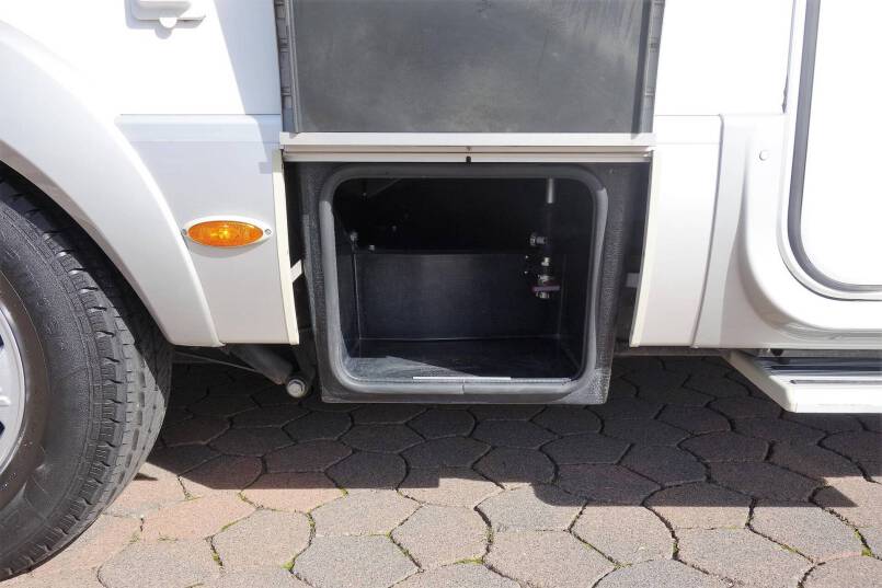 Hymer B 674 SL Star Edition 3.0 AUTOMAAT, 2 aparte bedden, garage, vol optie 15