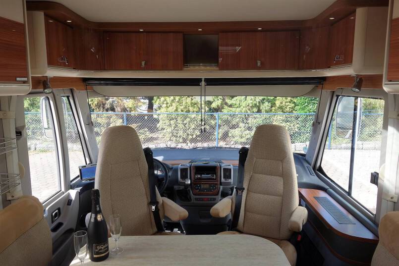 Hymer B 674 SL Star Edition 3.0 AUTOMAAT, 2 aparte bedden, garage, vol optie 19