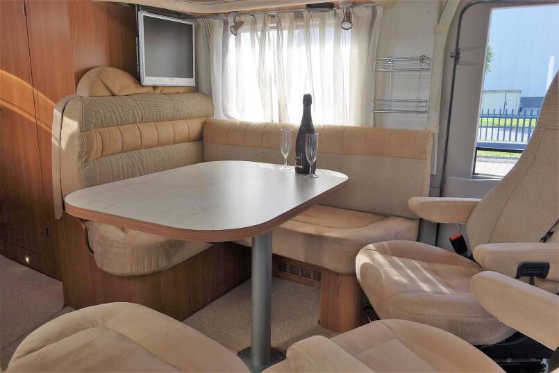 Hymer B 674 SL Star Edition 3.0 AUTOMAAT, 2 aparte bedden, garage, vol optie 22
