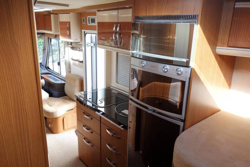 Hymer B 674 SL Star Edition 3.0 AUTOMAAT, 2 aparte bedden, garage, vol optie 28