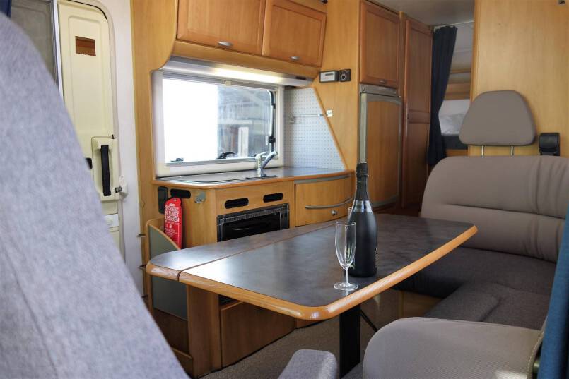 Hymer B 644 G L-zit, garage, Oyster 85, brandstofcel 14