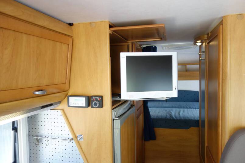 Hymer B 644 G L-zit, garage, Oyster 85, brandstofcel 16