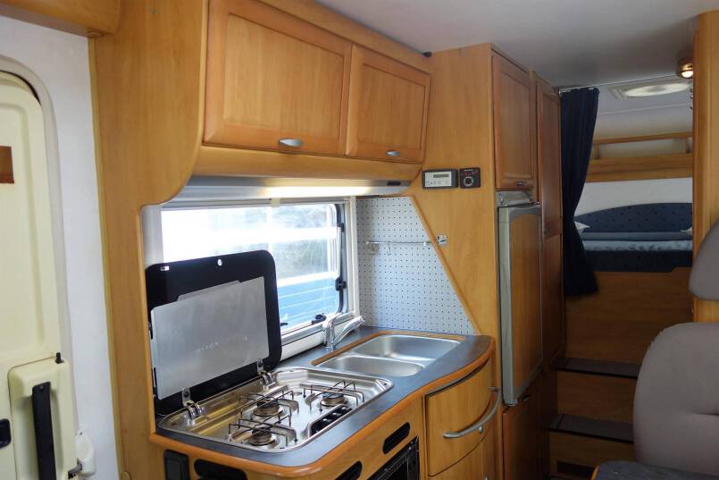 Hymer B 644 G L-zit, garage, Oyster 85, brandstofcel 19