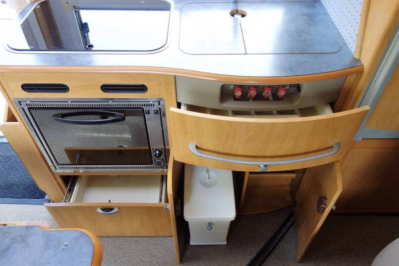 Hymer B 644 G L-zit, garage, Oyster 85, brandstofcel 21
