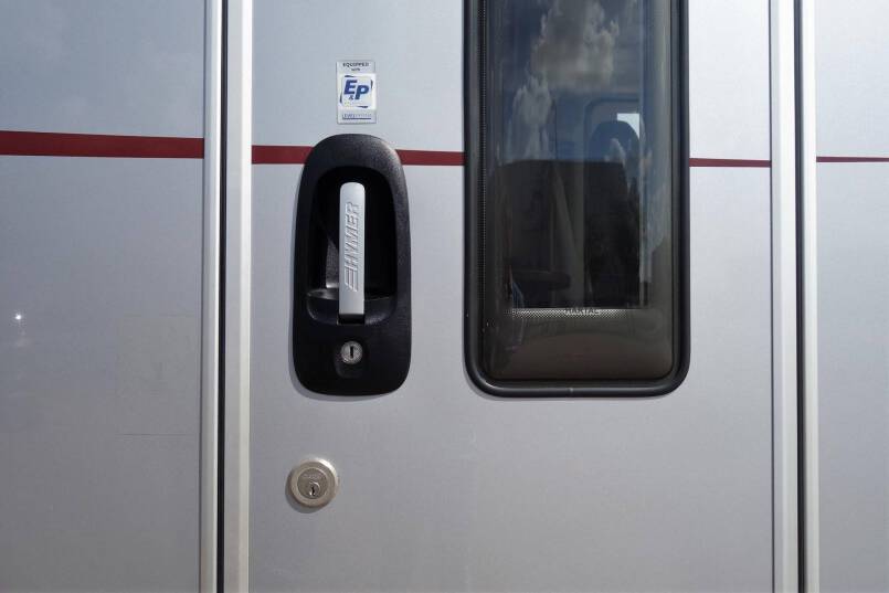 Hymer B 614 SL E&P level systeem, 2 x airco, vol optie 12