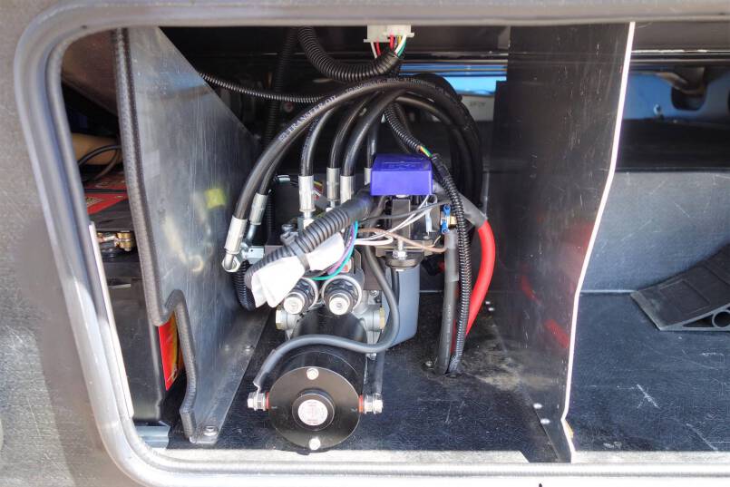 Hymer B 614 SL E&P level systeem, 2 x airco, vol optie 16
