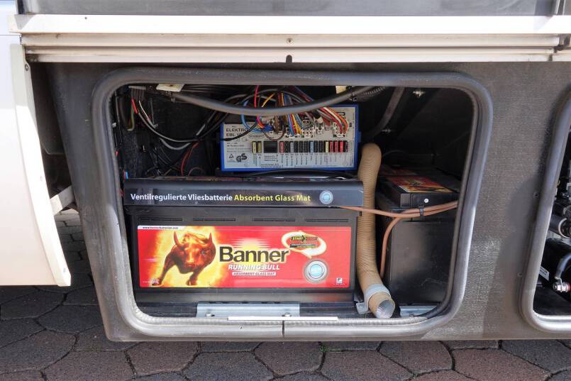 Hymer B 614 SL E&P level systeem, 2 x airco, vol optie 17