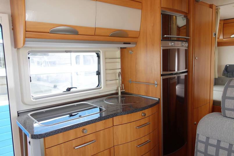 Hymer B 614 SL E&P level systeem, 2 x airco, vol optie 26
