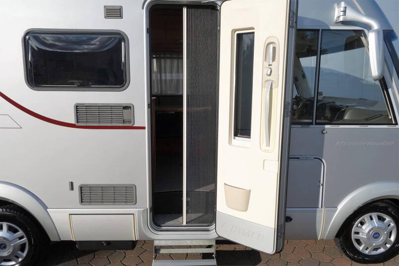 Hymer B 504 SL compacte integraal, garage 7