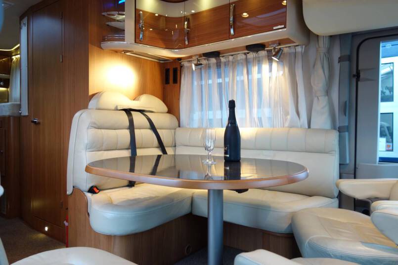Hymer B 674 SL Star Edition AUTOMAAT, 2 aparte bedden, grote garage, vol optie 11