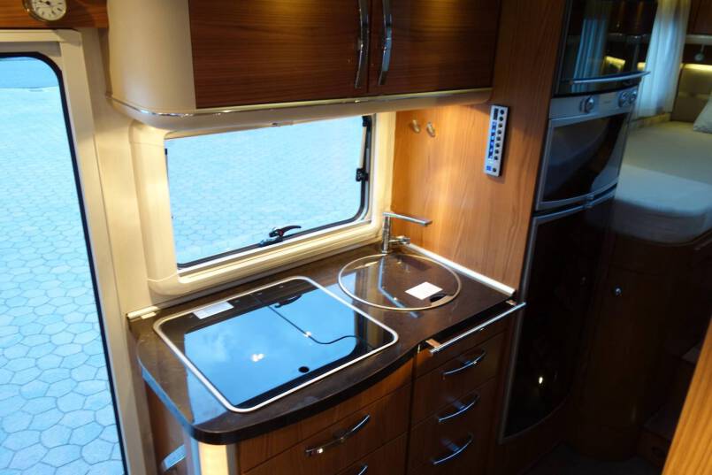 Hymer B 674 SL Star Edition AUTOMAAT, 2 aparte bedden, grote garage, vol optie 13