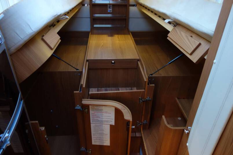 Hymer B 674 SL Star Edition AUTOMAAT, 2 aparte bedden, grote garage, vol optie 15