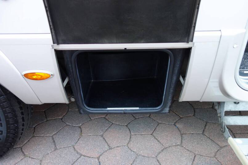 Hymer B 674 SL Star Edition AUTOMAAT, 2 aparte bedden, grote garage, vol optie 5