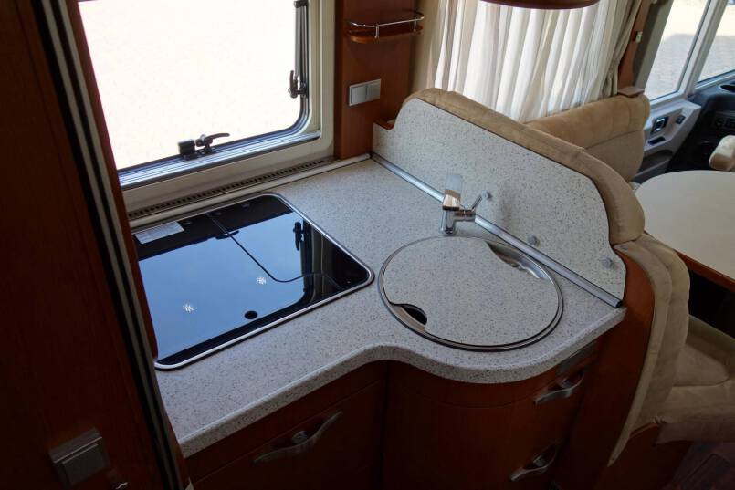 Hymer B 678 2 aparte bedden, garage, vol optie 16