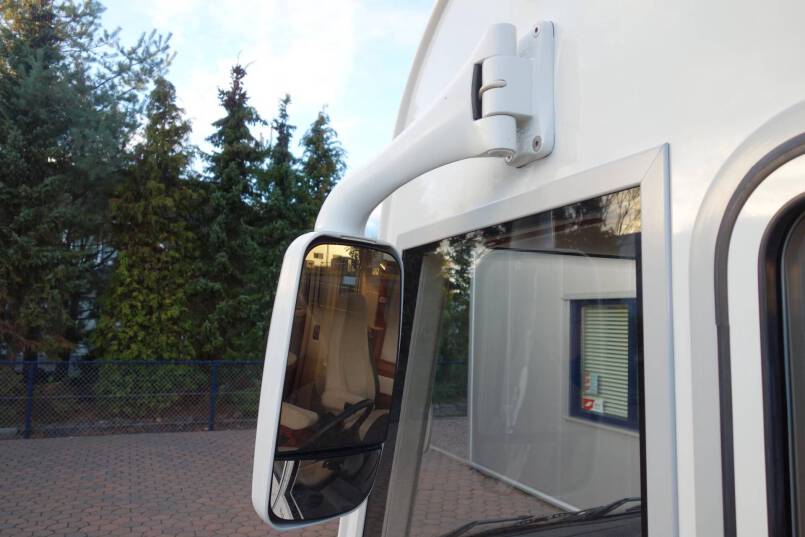 Hymer B 585 3.0 V6 AUTOMAAT, 2 aparte bedden 6