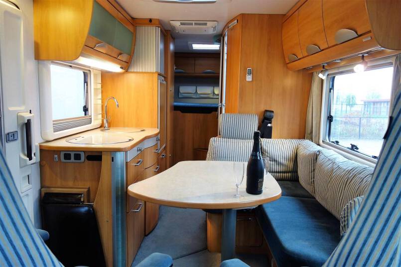 Hymer B 614 G L-zit, garage, Oyster 85 15