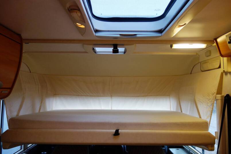 Hymer B 614 G L-zit, garage, Oyster 85 24