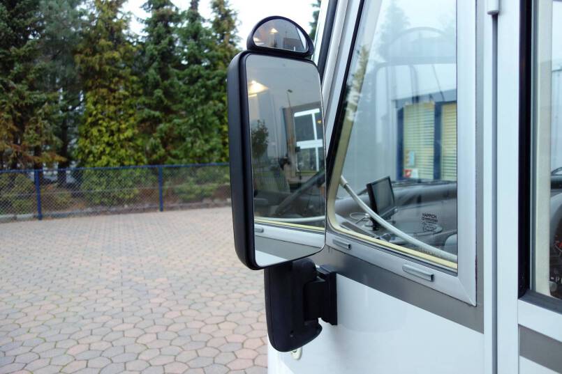 Hymer B 614 G L-zit, garage, Oyster 85 6
